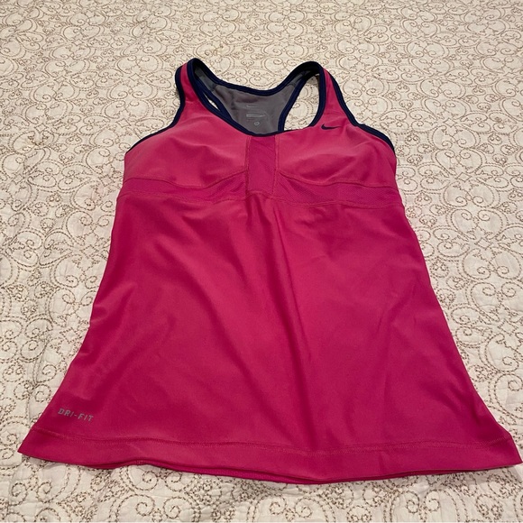Nike Dri-Fit Women’s Workout Tank Top - Picture 3 of 7